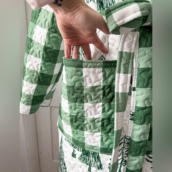 Handmade 🧵 🪡 Upcycled Evergreen Rhinestone Embellished Robe Coat - Picture 8 of 12